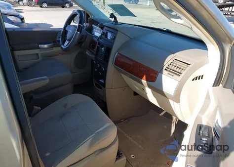 2008 Chrysler Town & Country Touring из США, поврежденный, VIN 2A8HR54P48R690617